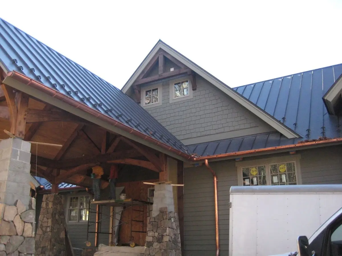 Craftsman Roofing team delivering quality roofing work in Leases Corner